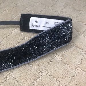 group of 2 stretchy sparkly hand bands!!